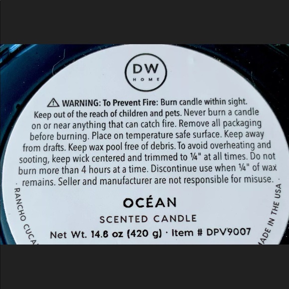 DW HOME OCEAN ROSES JASMINE MUSK CANDLE SCENTED - Picture 3 of 3